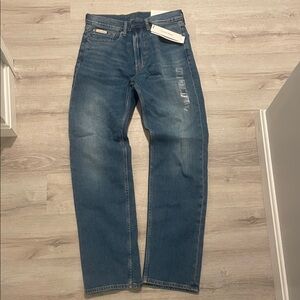 Classic Blue Straight-Leg Jeans Calvin Klein new with tags 29x32 stretch